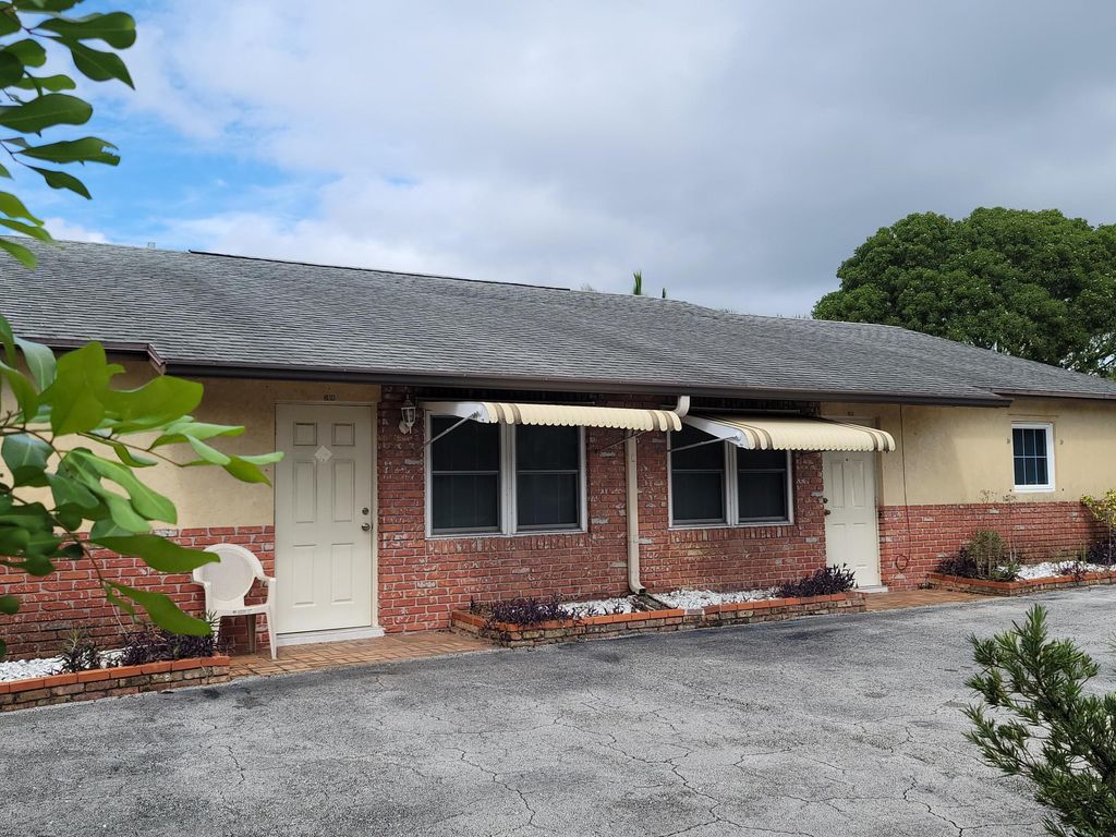 Photo of 2016 S Palm Circle, North Palm Beach, FL 33408 (MLS # R11124273)