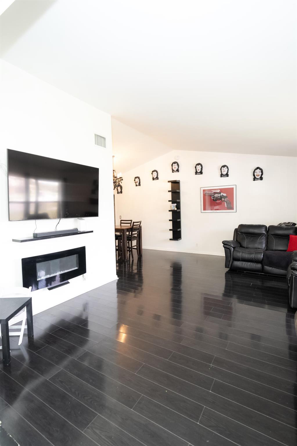 106 Segovia Court