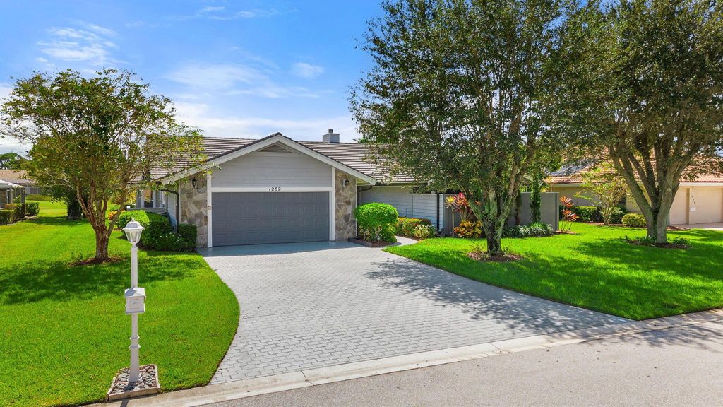 Photo of 1282 SW Bent Pine Cove N, Port Saint Lucie, FL 34986 (MLS # R10921501)