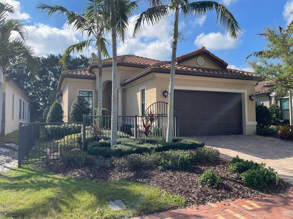 Photo of 600 SE Fascino Circle, Port St Lucie, FL 34984 (MLS # R10909425)