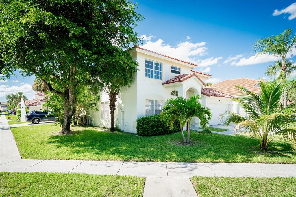 Photo of 10646 Lake Oak Way, Boca Raton, FL 33498 (MLS # F10526206)