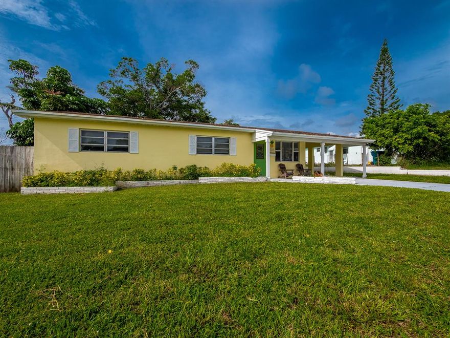 Amazing location in New Downtown Boynton Beach. This area is booming- it's close to the beach, shops and restaurants. The property has a large lot and no HOA, making it great for investors and all buyers.
