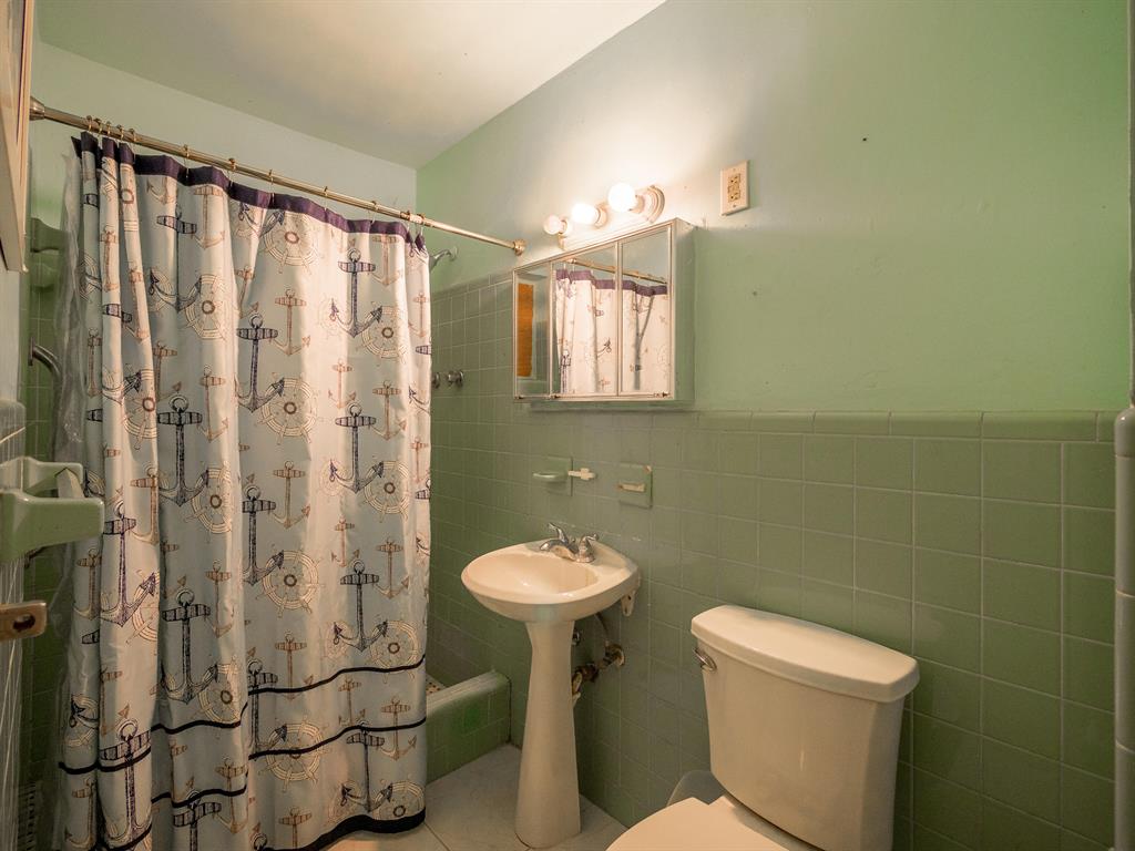 CRESCENT HEIGHTS - Residential