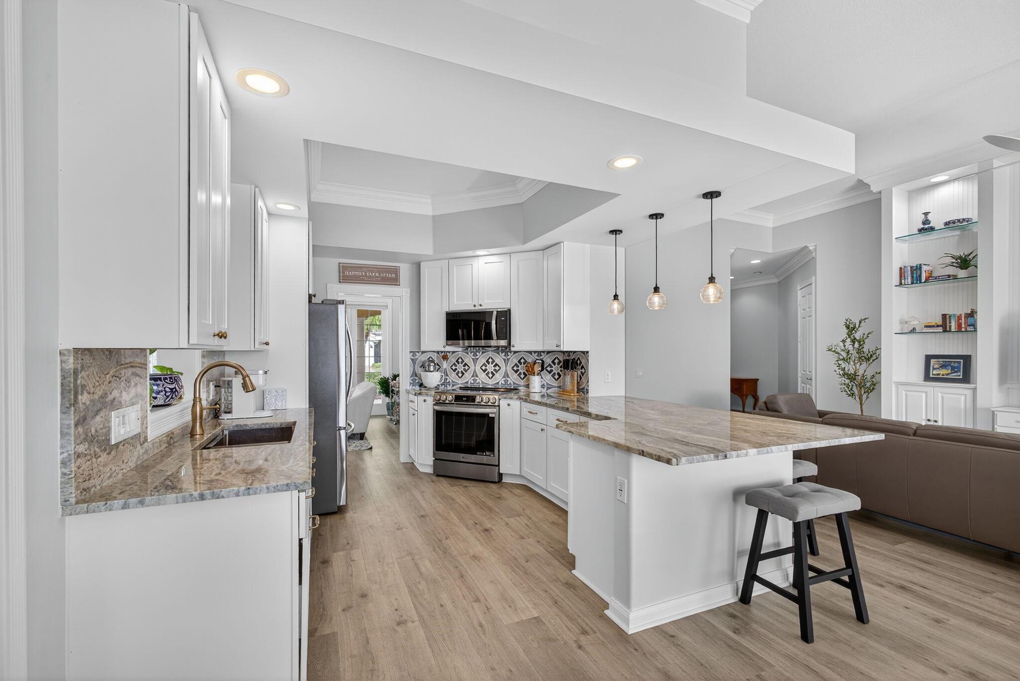 CARLETON OAKS - Residential