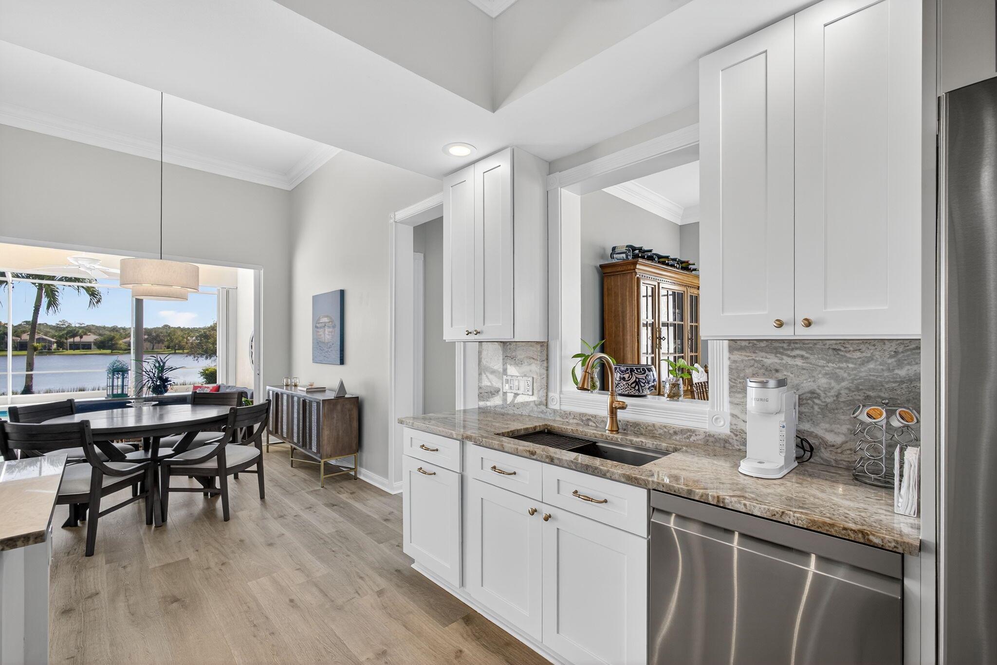 CARLETON OAKS - Residential