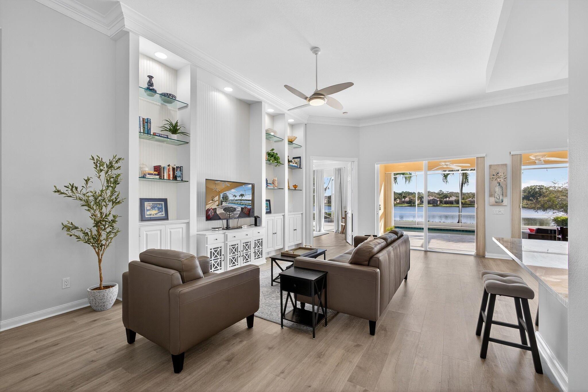 CARLETON OAKS - Residential