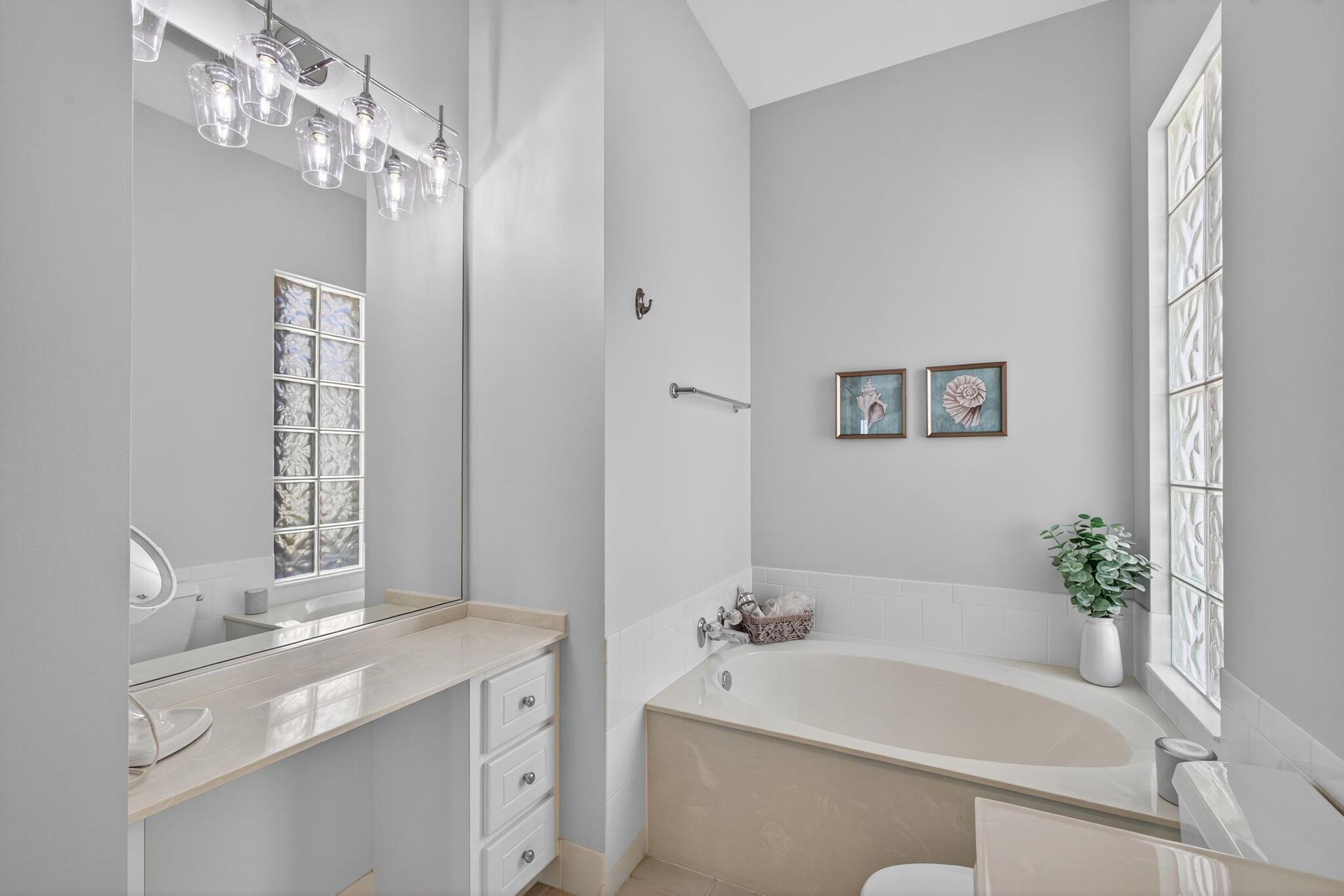 CARLETON OAKS - Residential