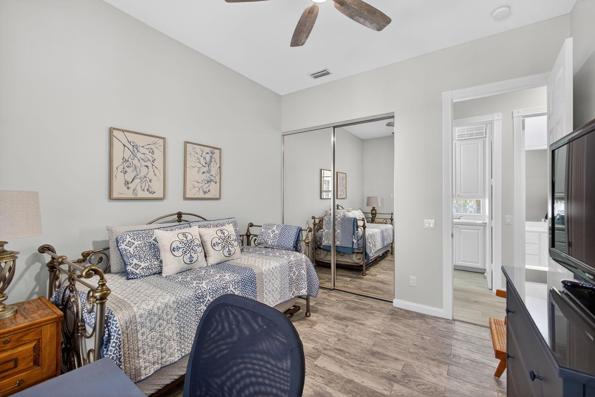 CARLETON OAKS - Residential