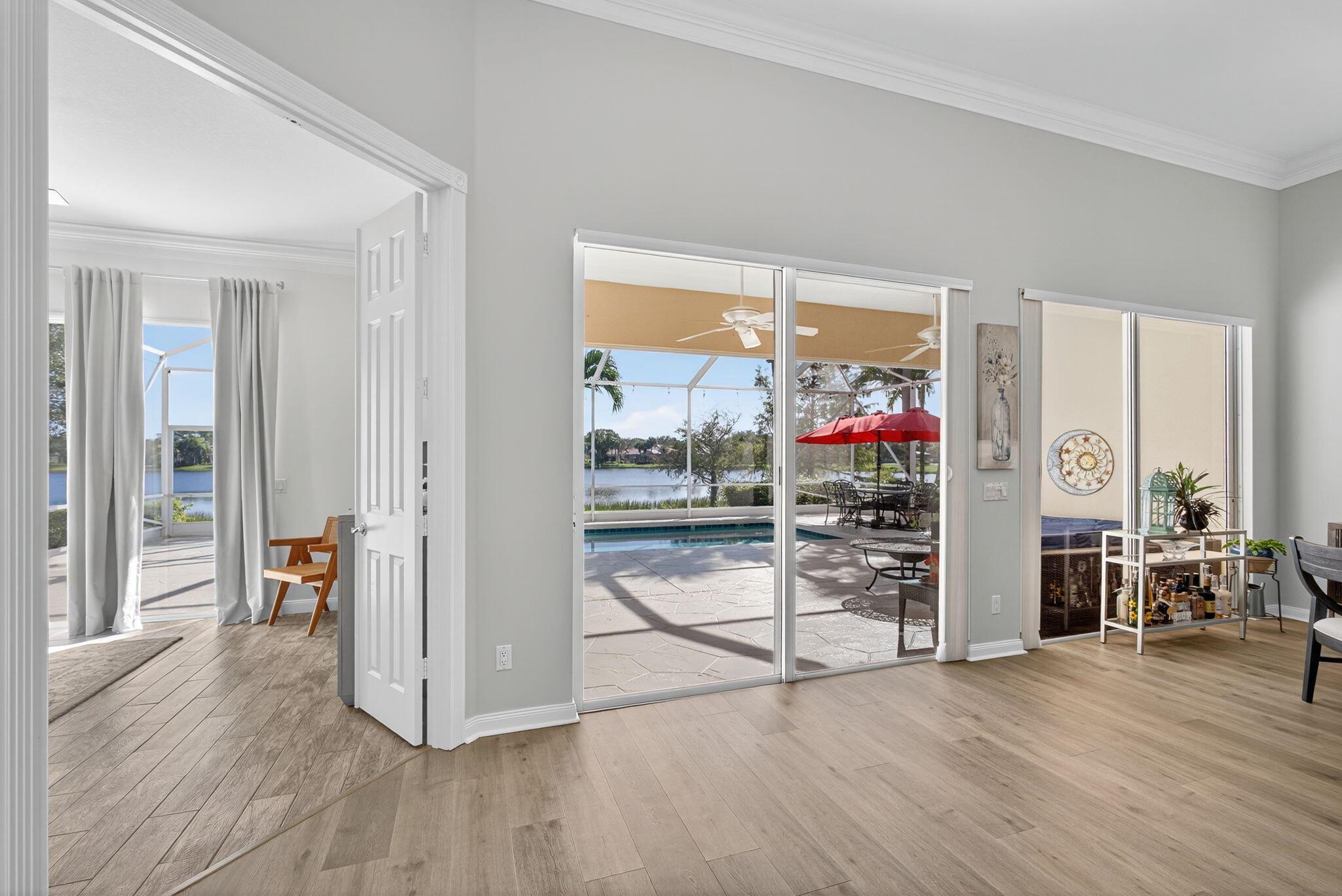 CARLETON OAKS - Residential