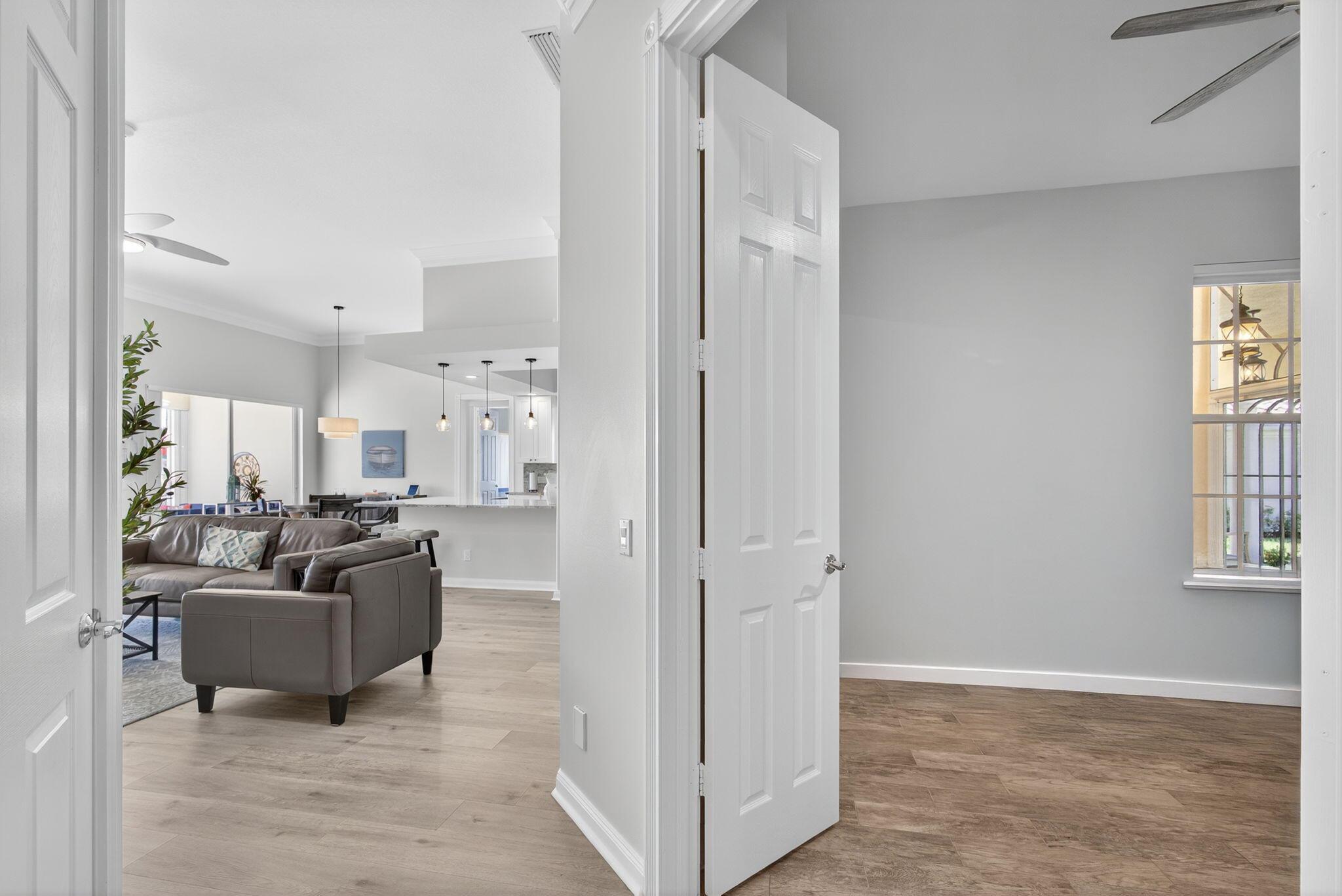 CARLETON OAKS - Residential