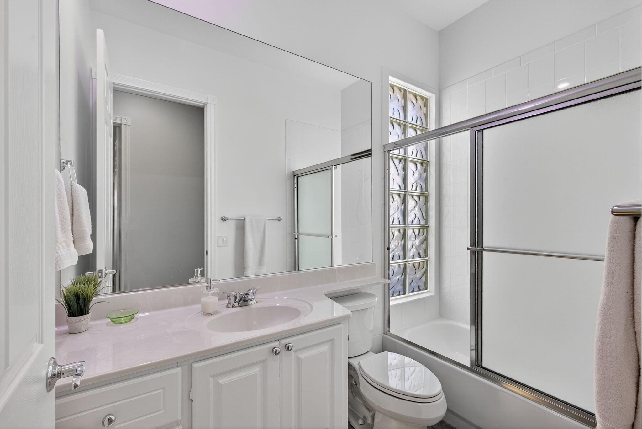 CARLETON OAKS - Residential