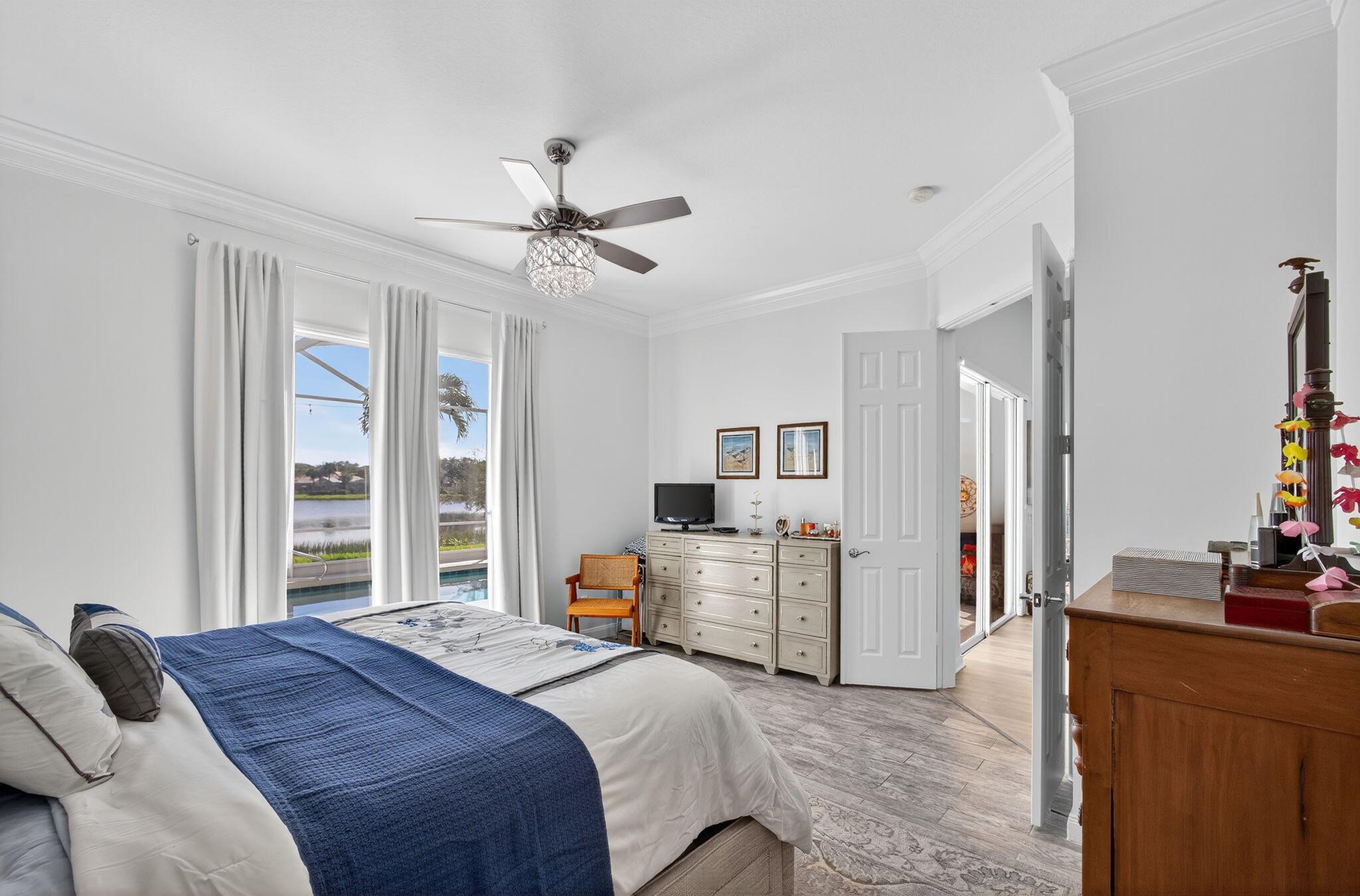 CARLETON OAKS - Residential