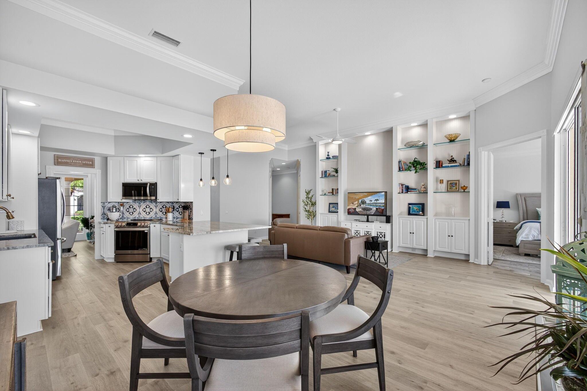 CARLETON OAKS - Residential