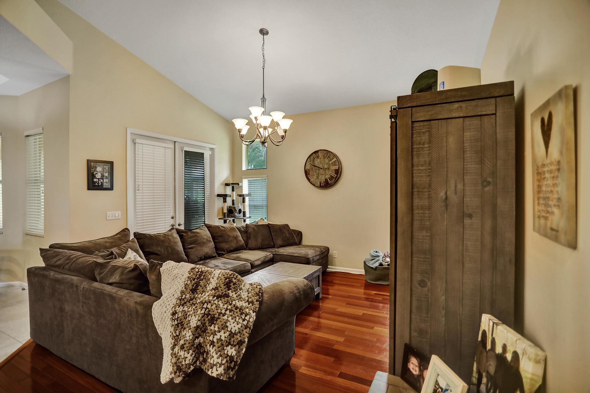 ACREAGE & UNREC - Residential