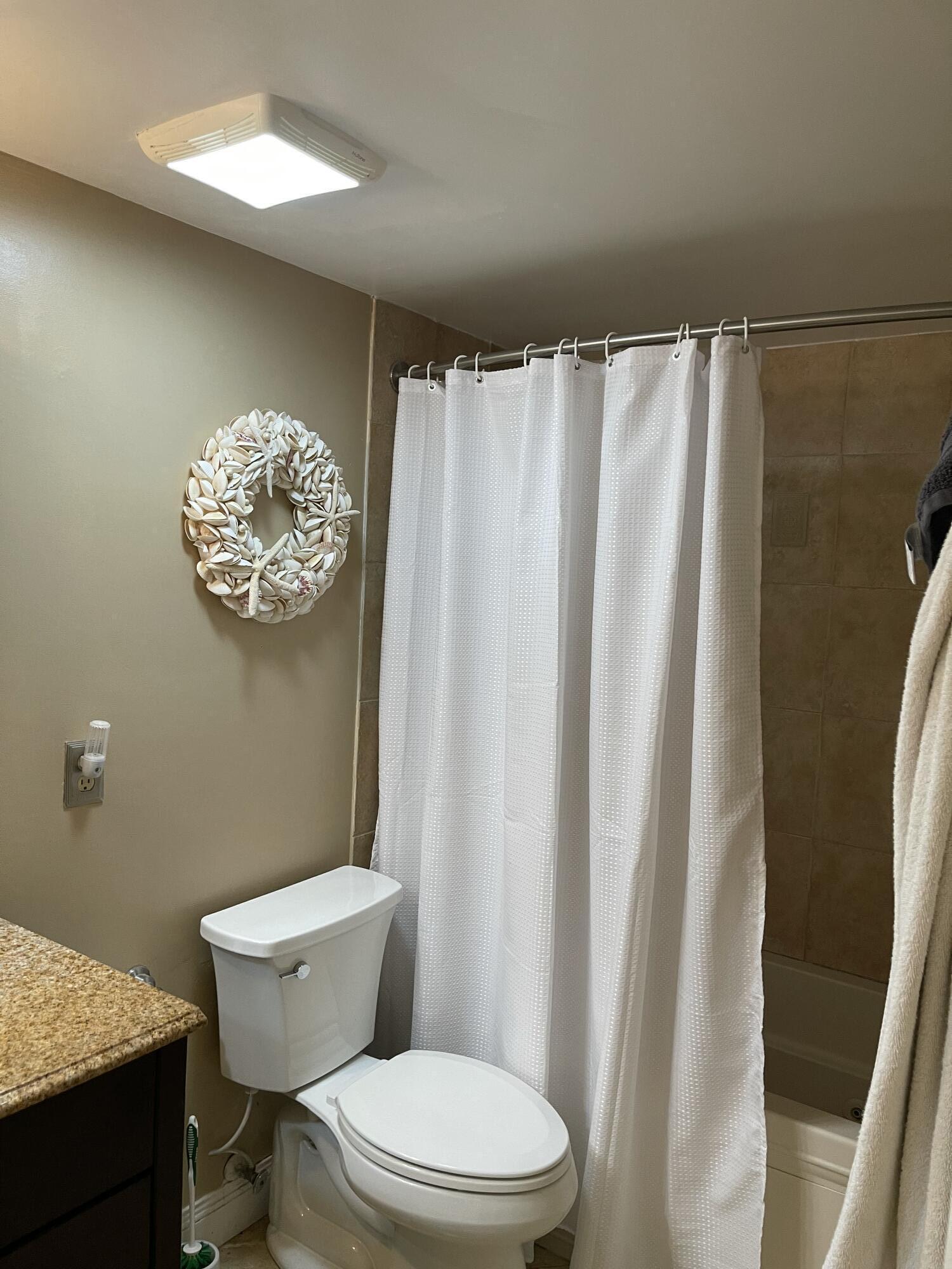 LAVERS RESORT & RACQUET CLUB - Residential Lease