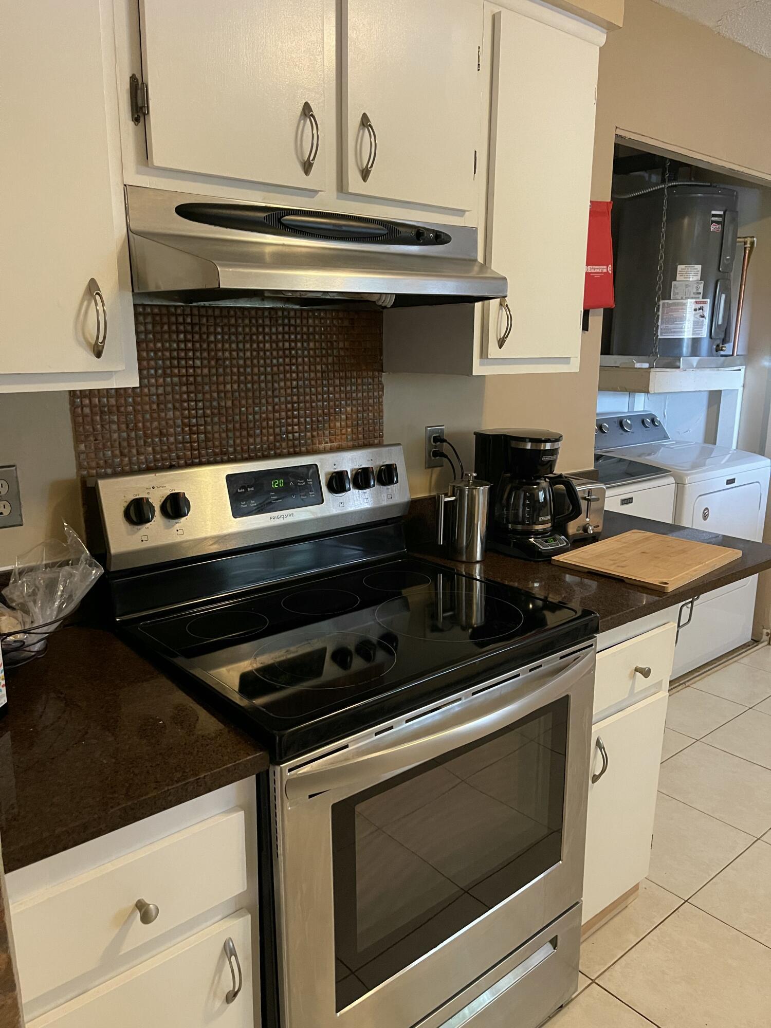 LAVERS RESORT & RACQUET CLUB - Residential Lease