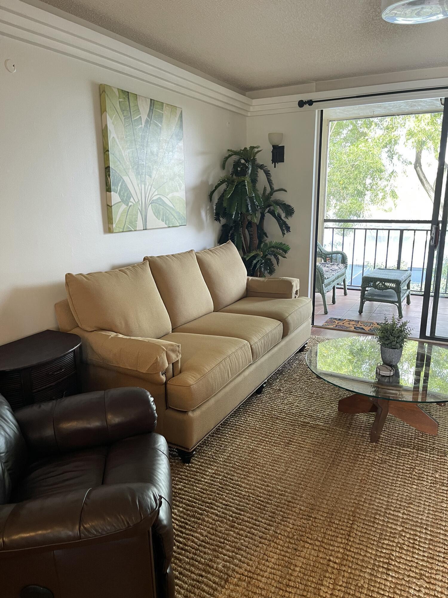 LAVERS RESORT & RACQUET CLUB - Residential Lease