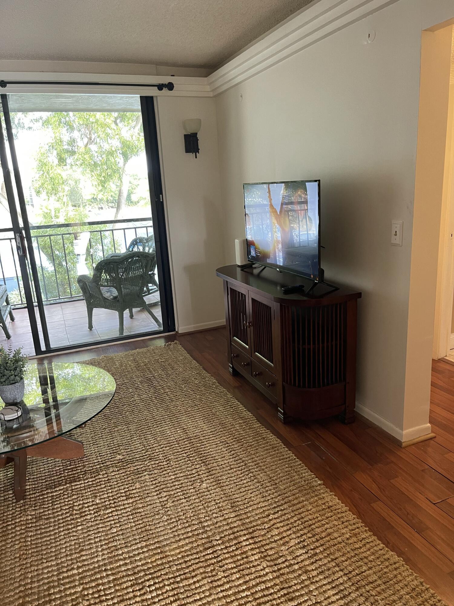 LAVERS RESORT & RACQUET CLUB - Residential Lease