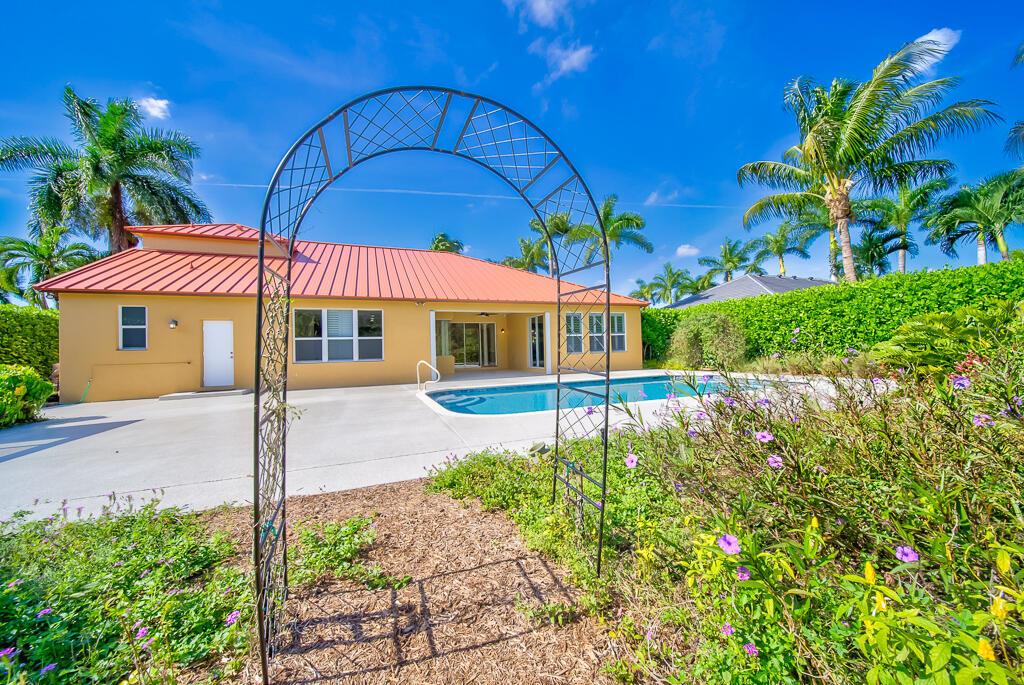 LEGEND LAKE ESTATES - Residential