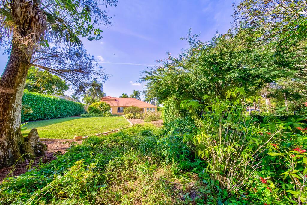 LEGEND LAKE ESTATES - Residential