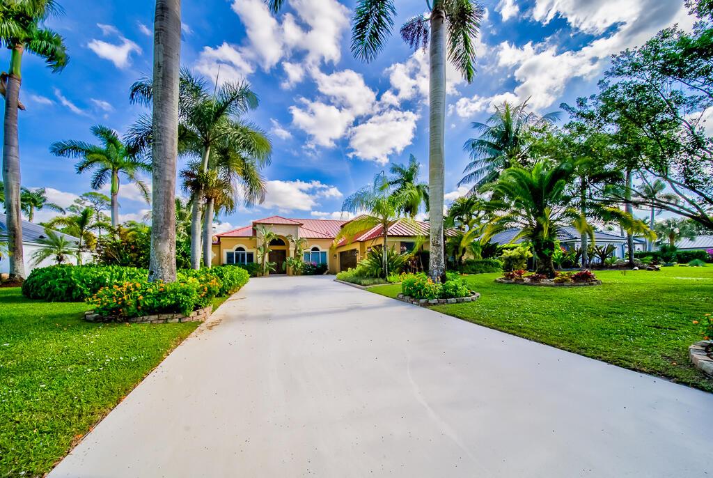 LEGEND LAKE ESTATES - Residential