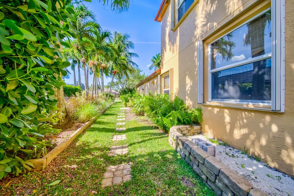 LEGEND LAKE ESTATES - Residential