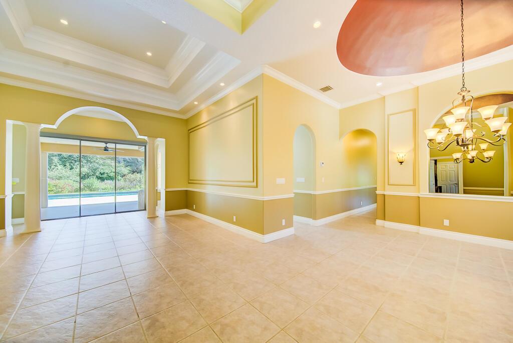 LEGEND LAKE ESTATES - Residential