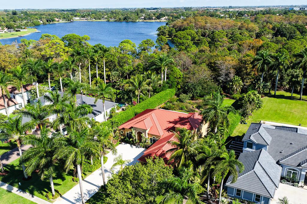 LEGEND LAKE ESTATES - Residential