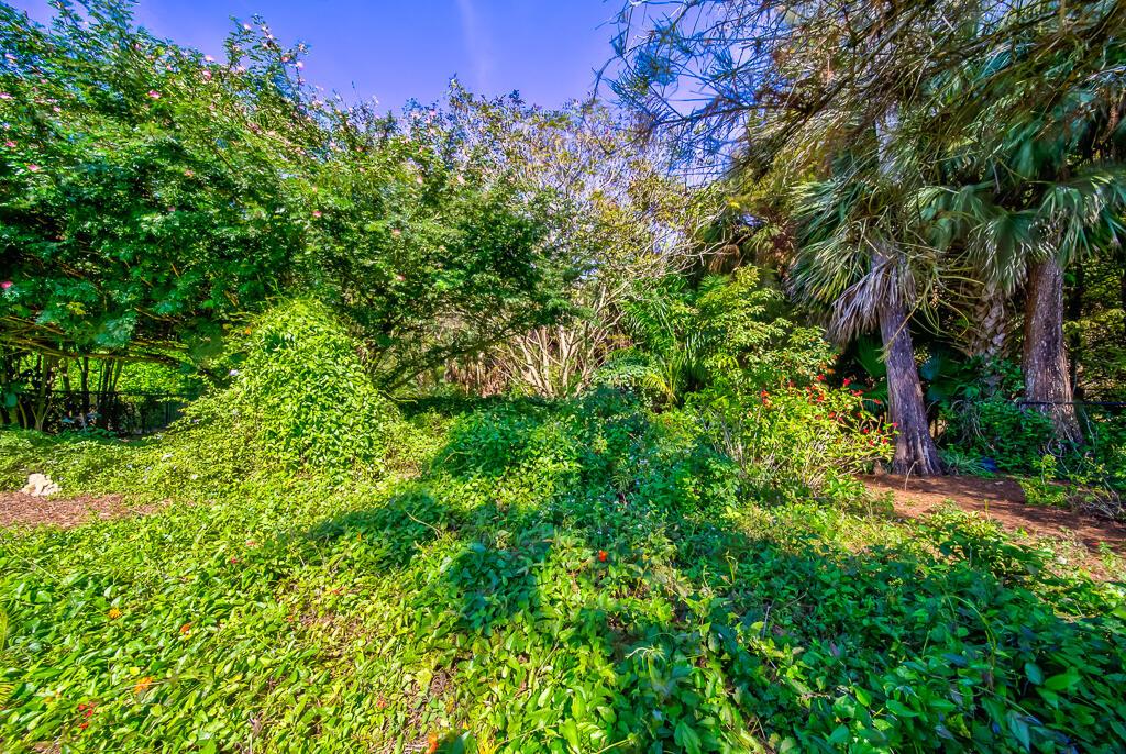 LEGEND LAKE ESTATES - Residential