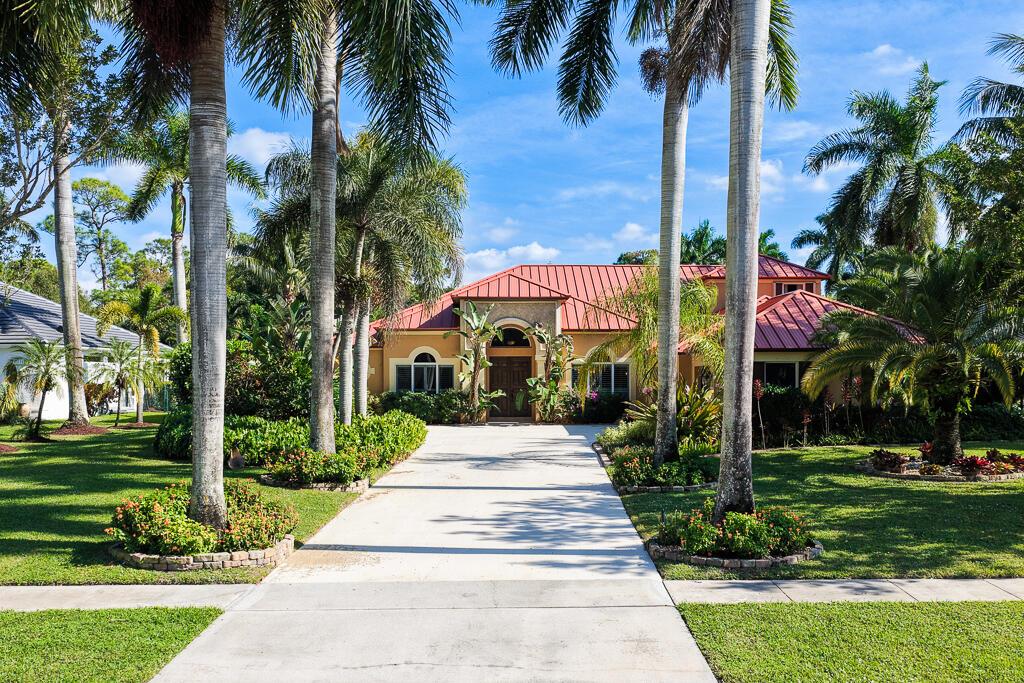 LEGEND LAKE ESTATES - Residential