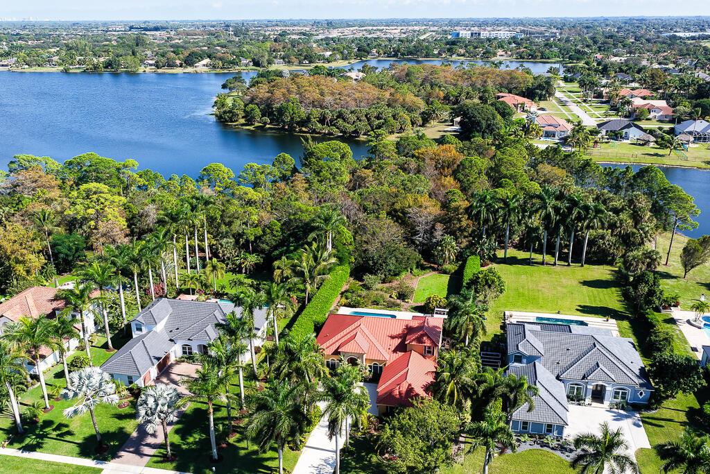 LEGEND LAKE ESTATES - Residential