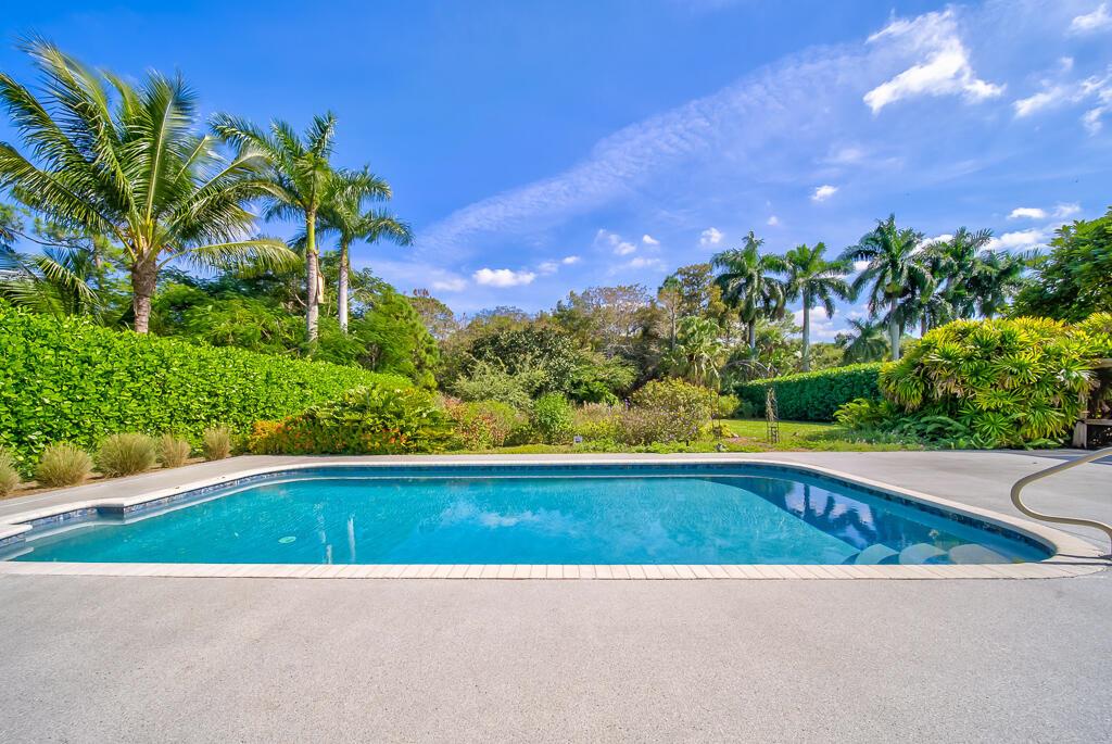 LEGEND LAKE ESTATES - Residential