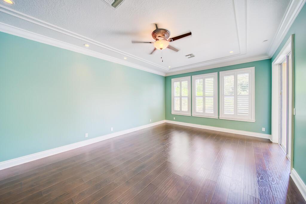 LEGEND LAKE ESTATES - Residential