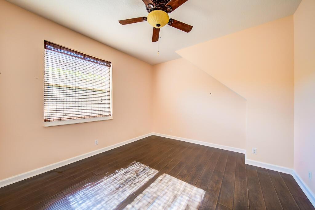 LEGEND LAKE ESTATES - Residential