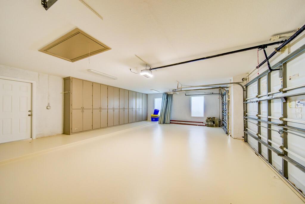 LEGEND LAKE ESTATES - Residential