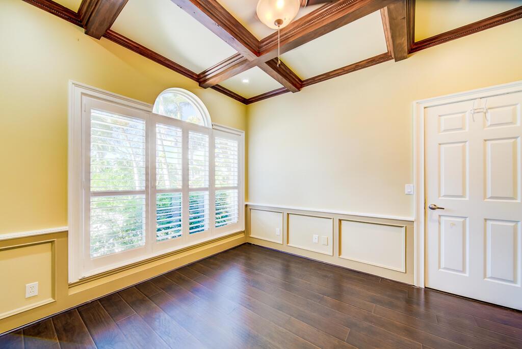 LEGEND LAKE ESTATES - Residential