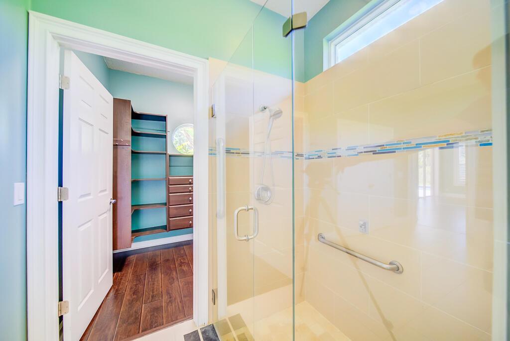 LEGEND LAKE ESTATES - Residential