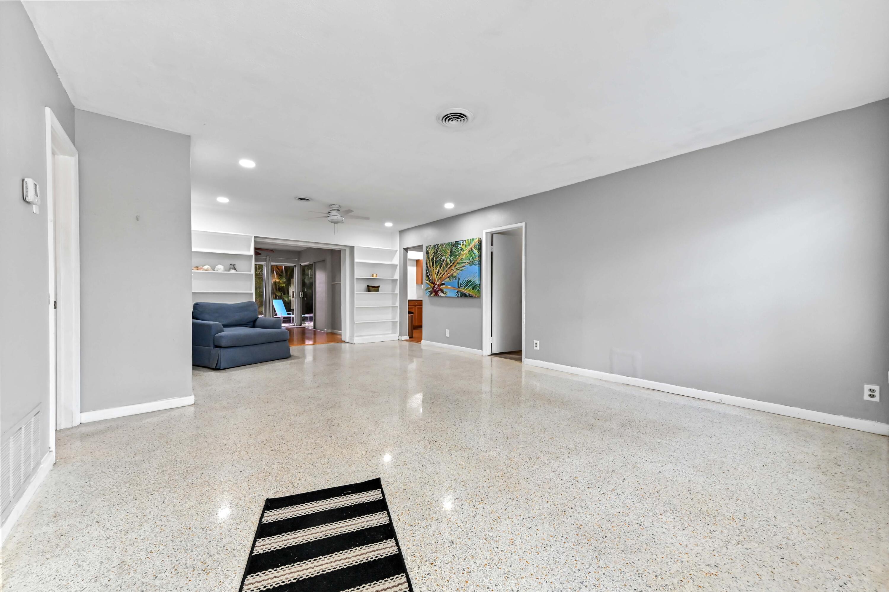 SUNRISE GOLF VILLAGE - Residential