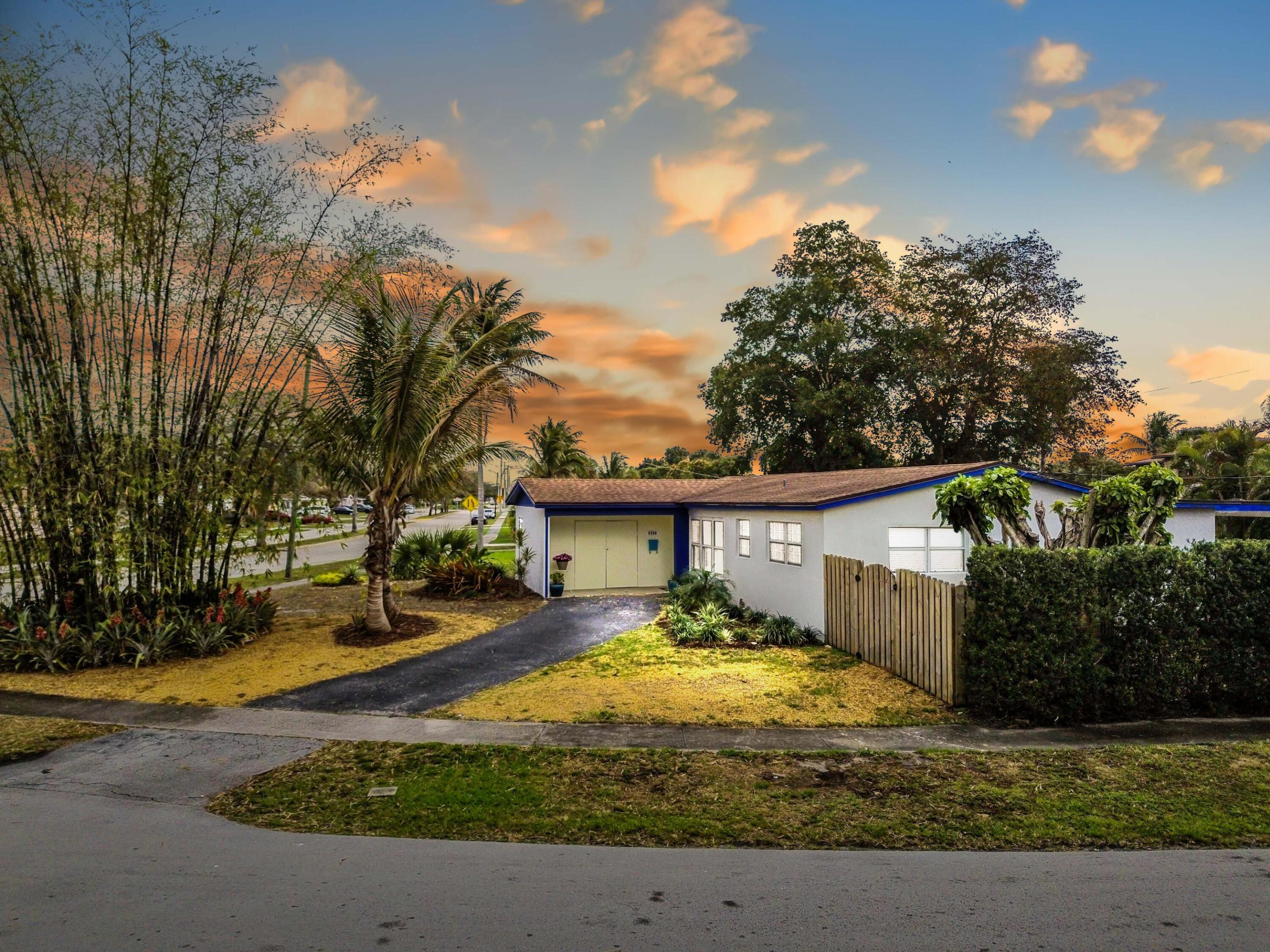 SUNRISE GOLF VILLAGE - Residential