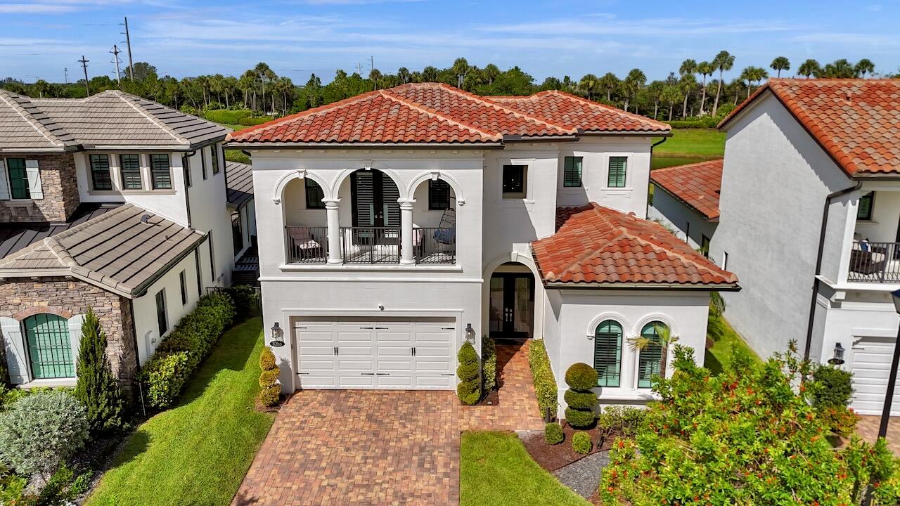 8355 Grand Prix Lane