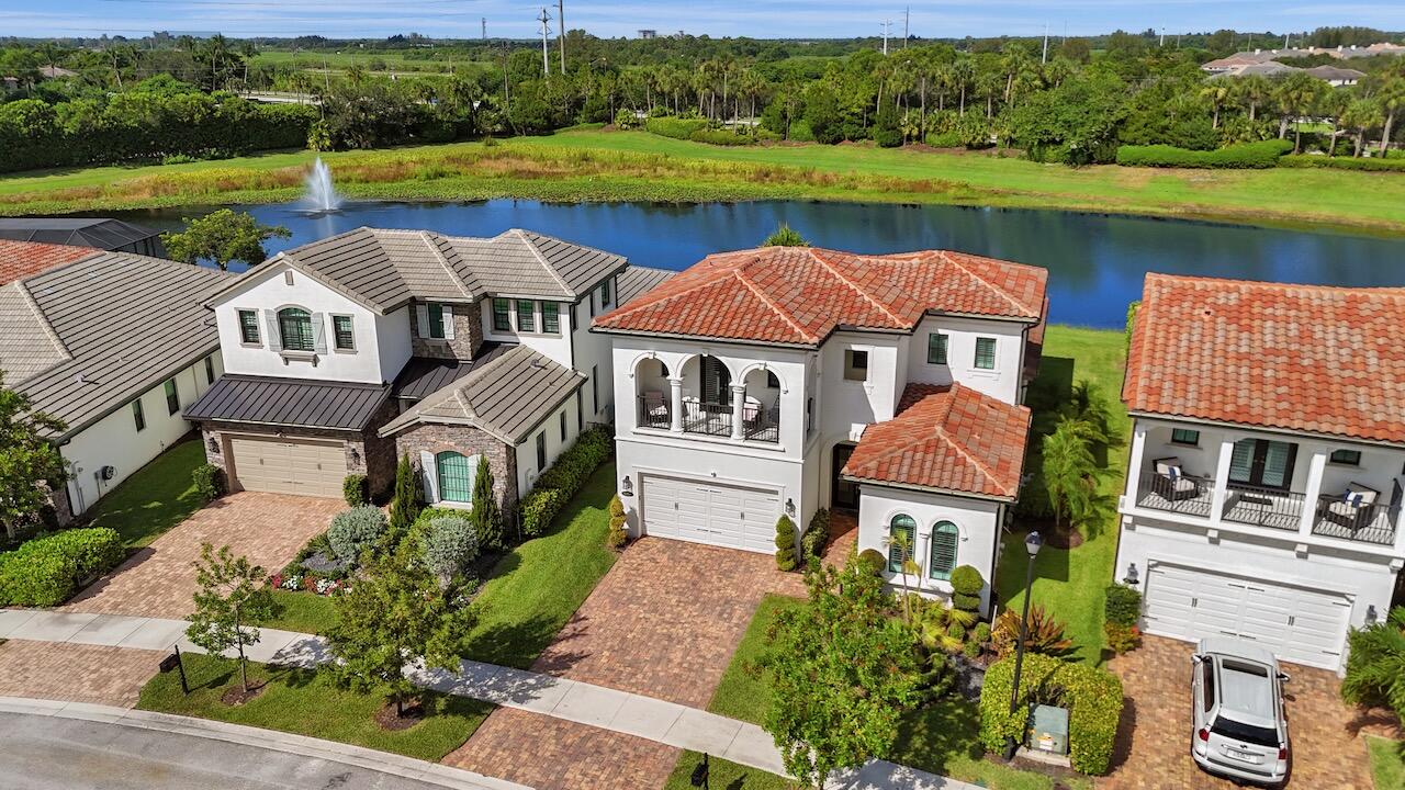 8355 Grand Prix Lane