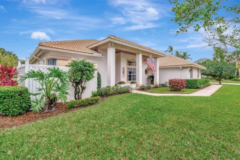 7983 SE Osprey Street, Hobe Sound, FL MLS: R11056259