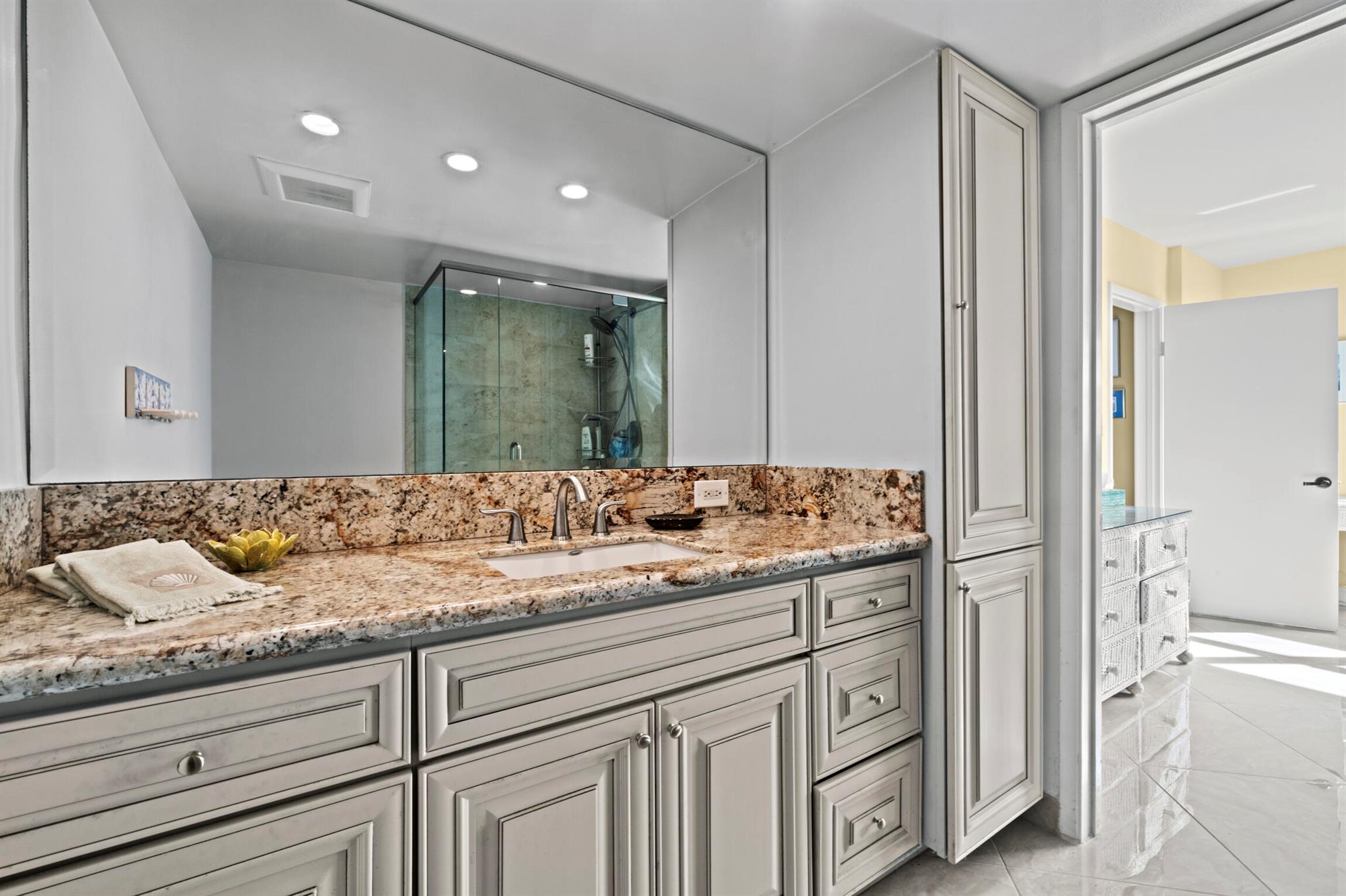 HILLSBORO COLONNADE CONDO - Residential