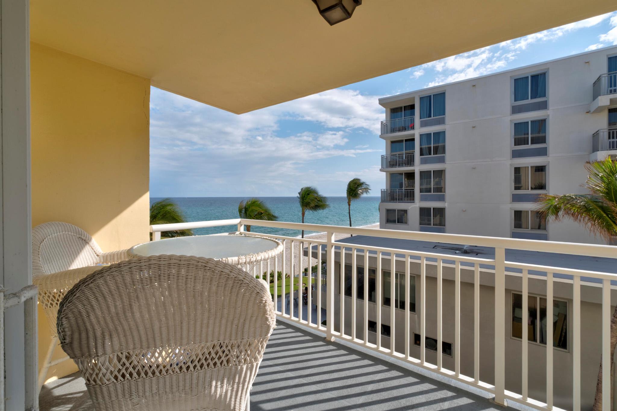 HILLSBORO COLONNADE CONDO - Residential