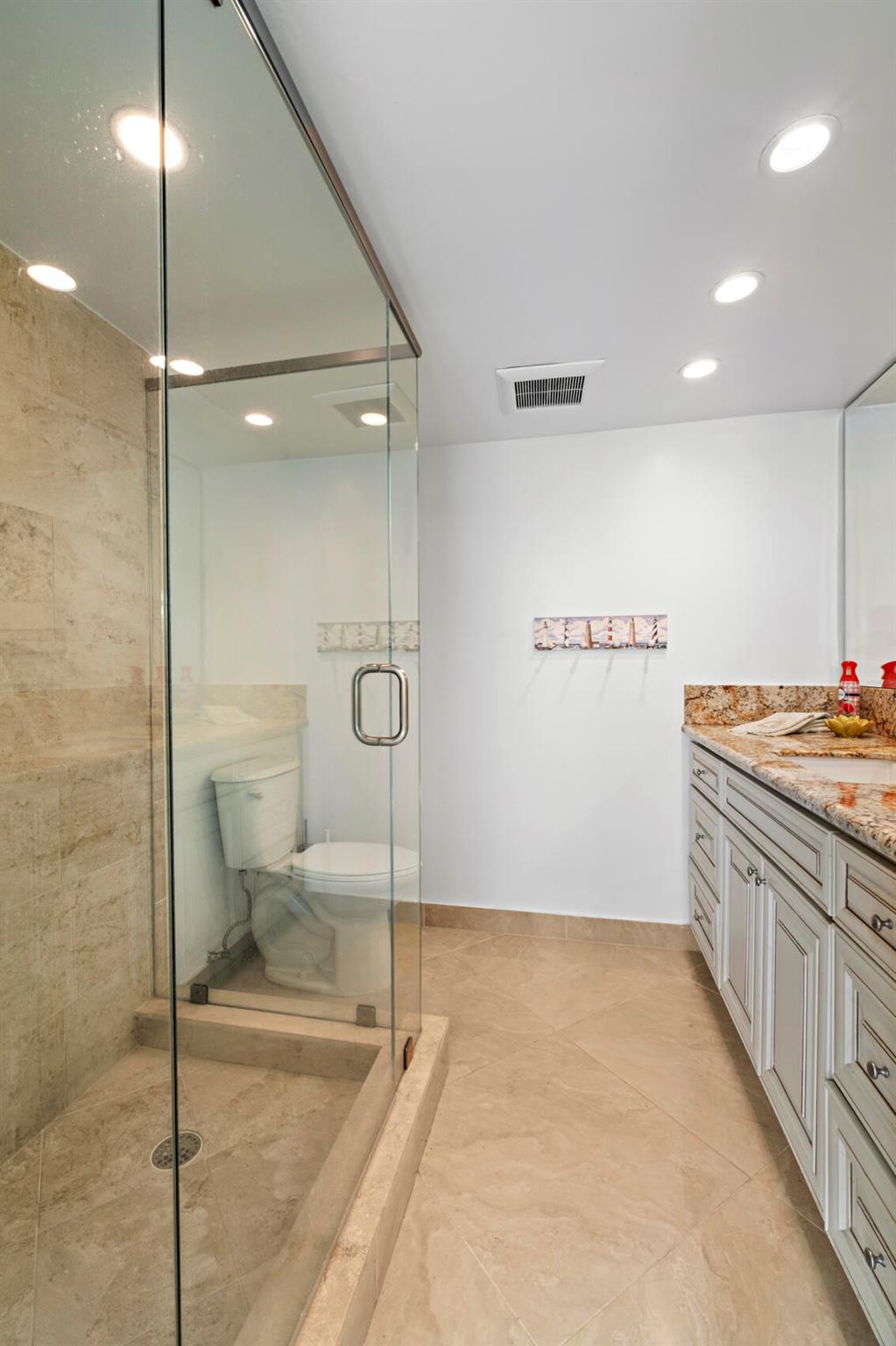 HILLSBORO COLONNADE CONDO - Residential