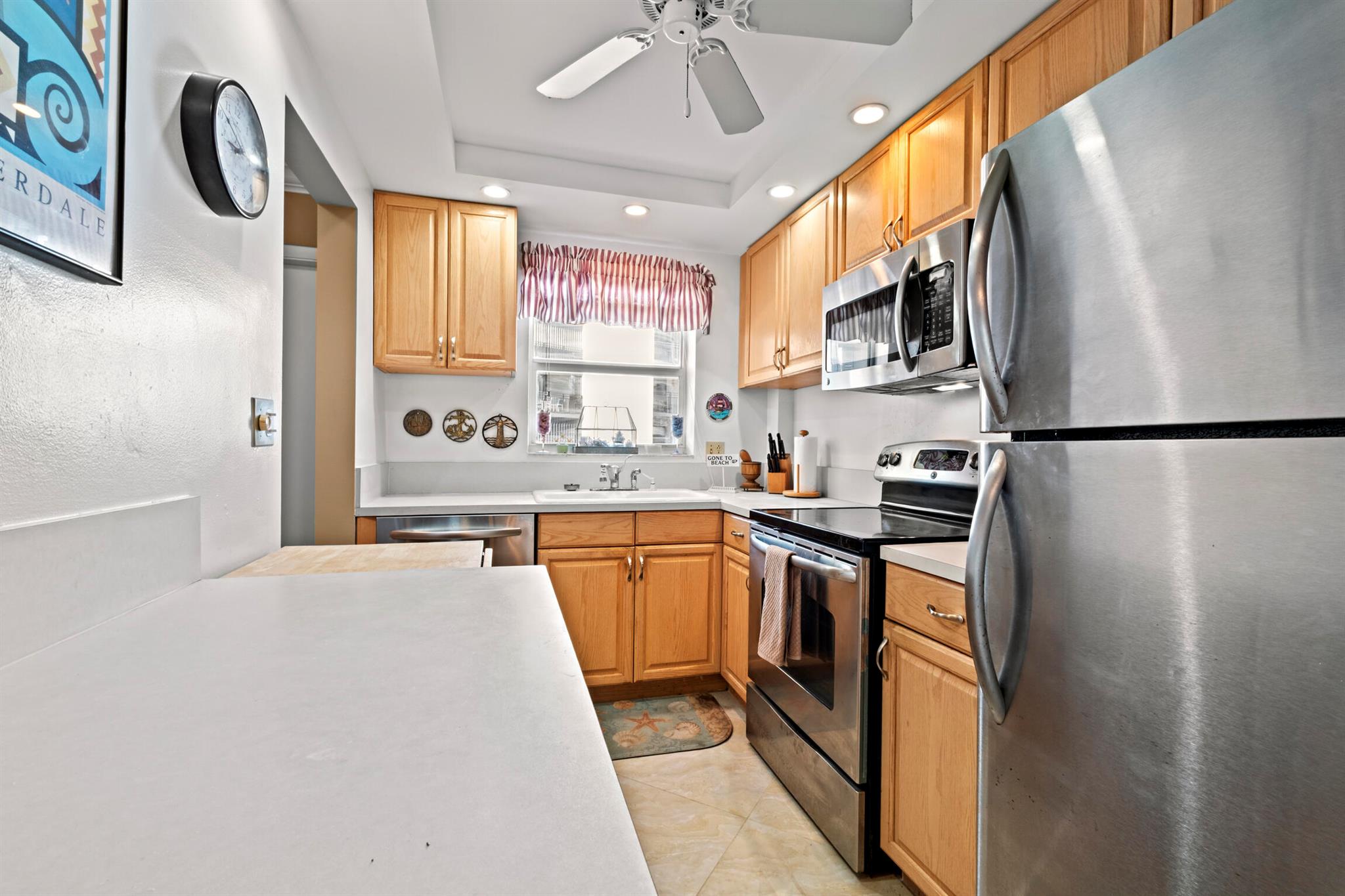 HILLSBORO COLONNADE CONDO - Residential