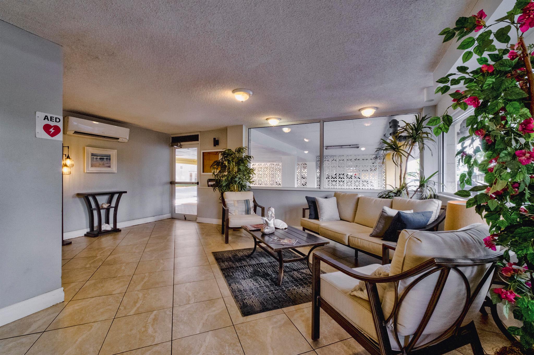 HILLSBORO COLONNADE CONDO - Residential