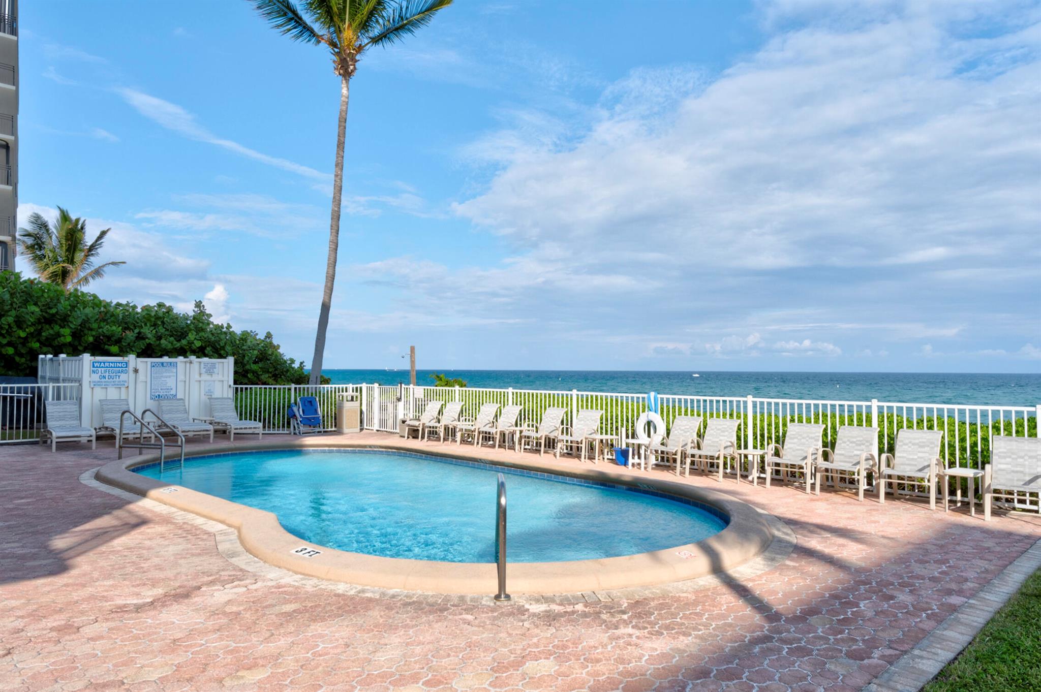 1161 Hillsboro Mile 407