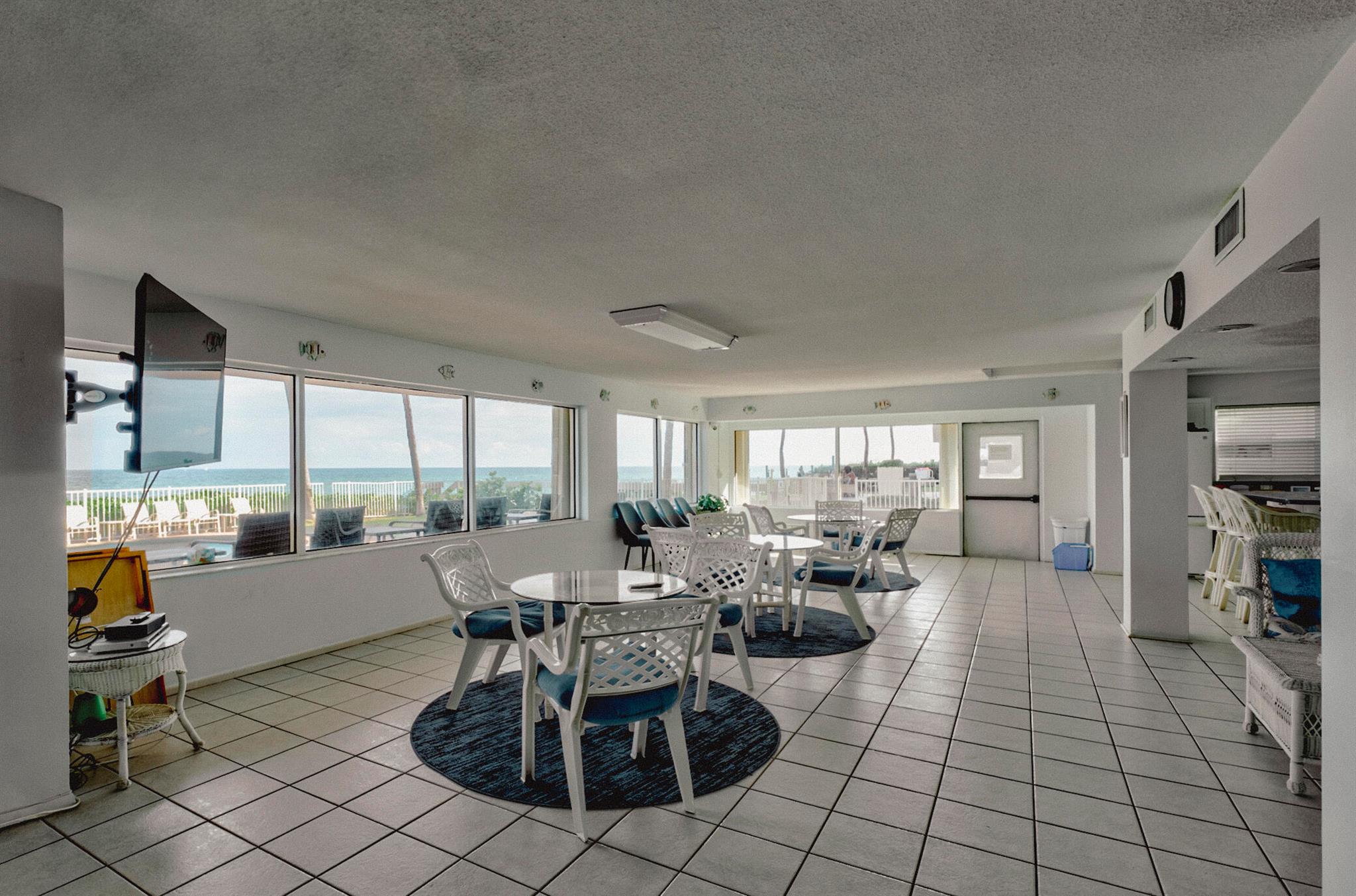 HILLSBORO COLONNADE CONDO - Residential