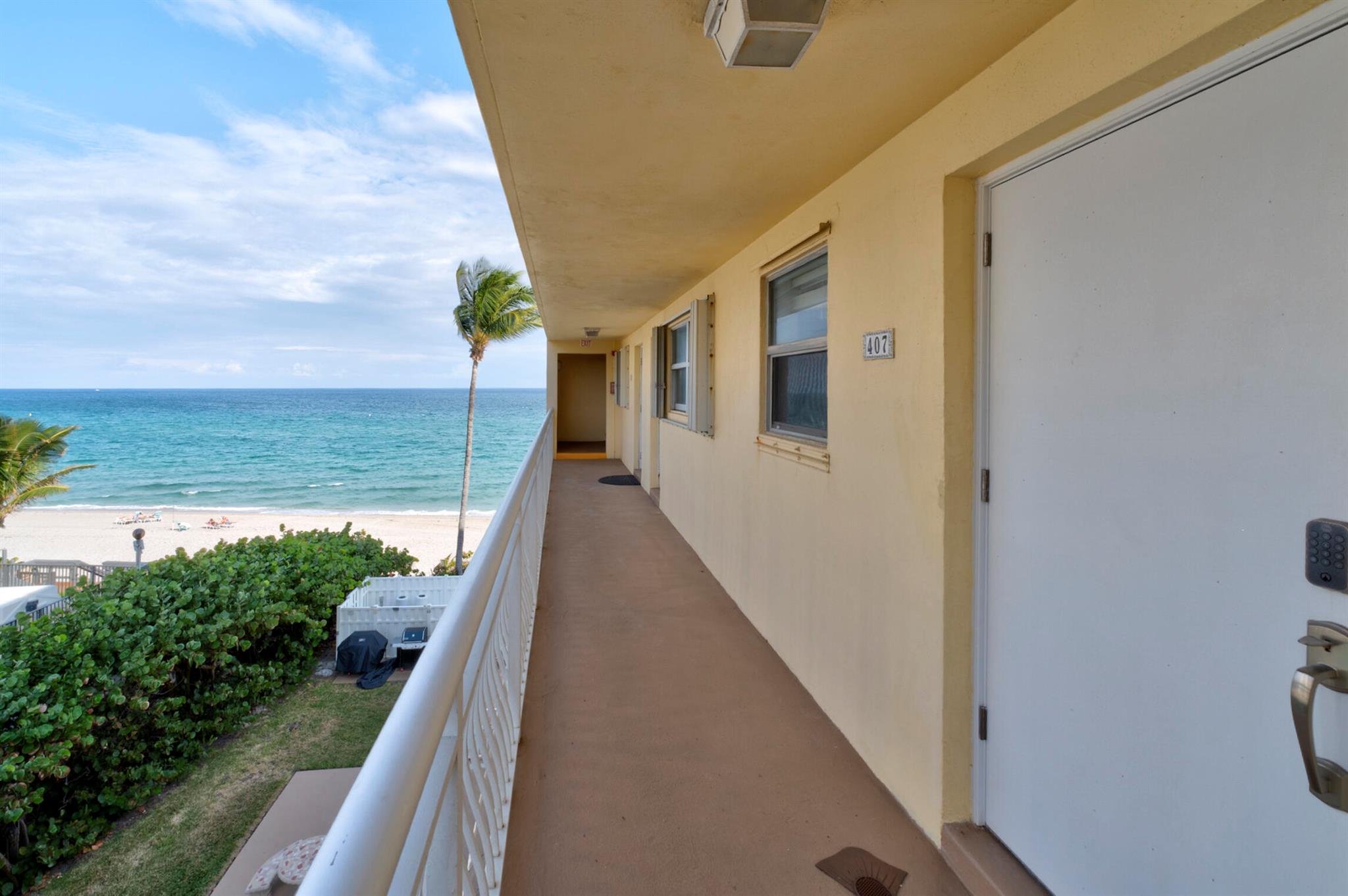 1161 Hillsboro Mile 407